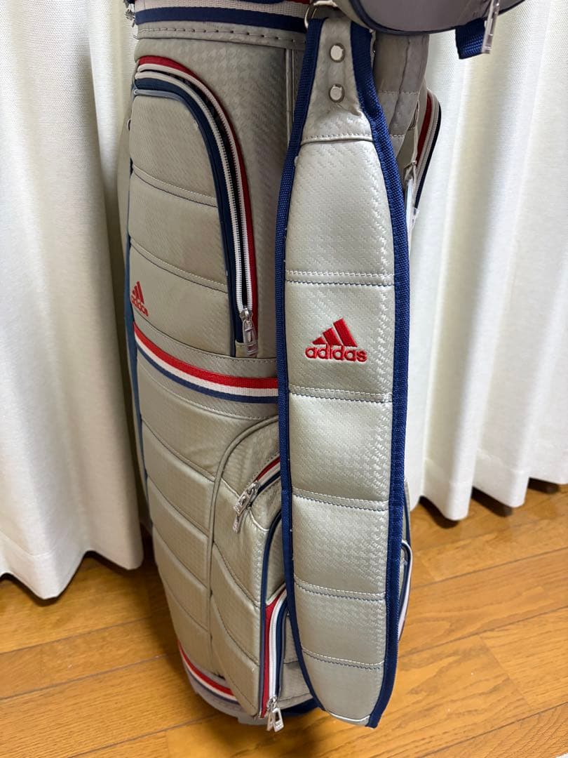 adidas ゴルフバッグ シルバー　アディダス　キャディバッグ