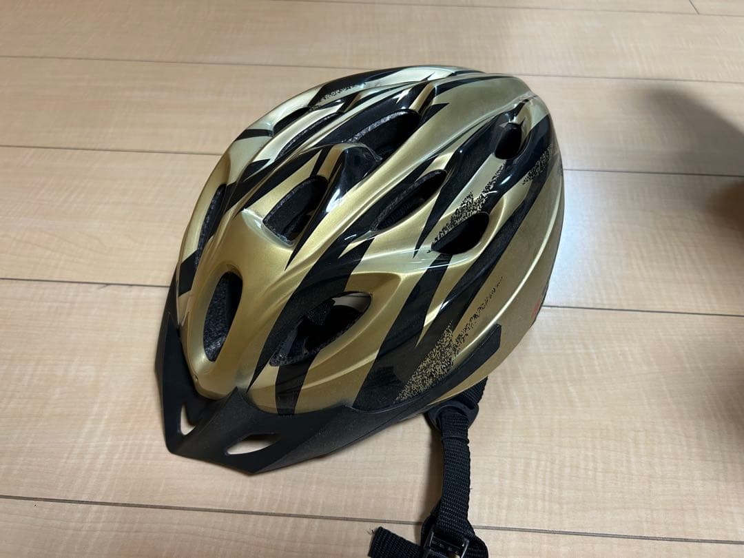 HenshinBike スタンド　ヘルメット付き
