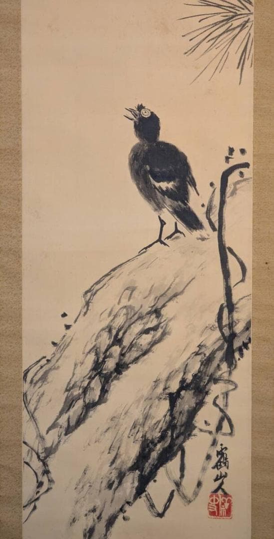 【真作】掛軸　水墨花鳥　松岩に佇む鳥図　墨韻豊かな逸品　V143