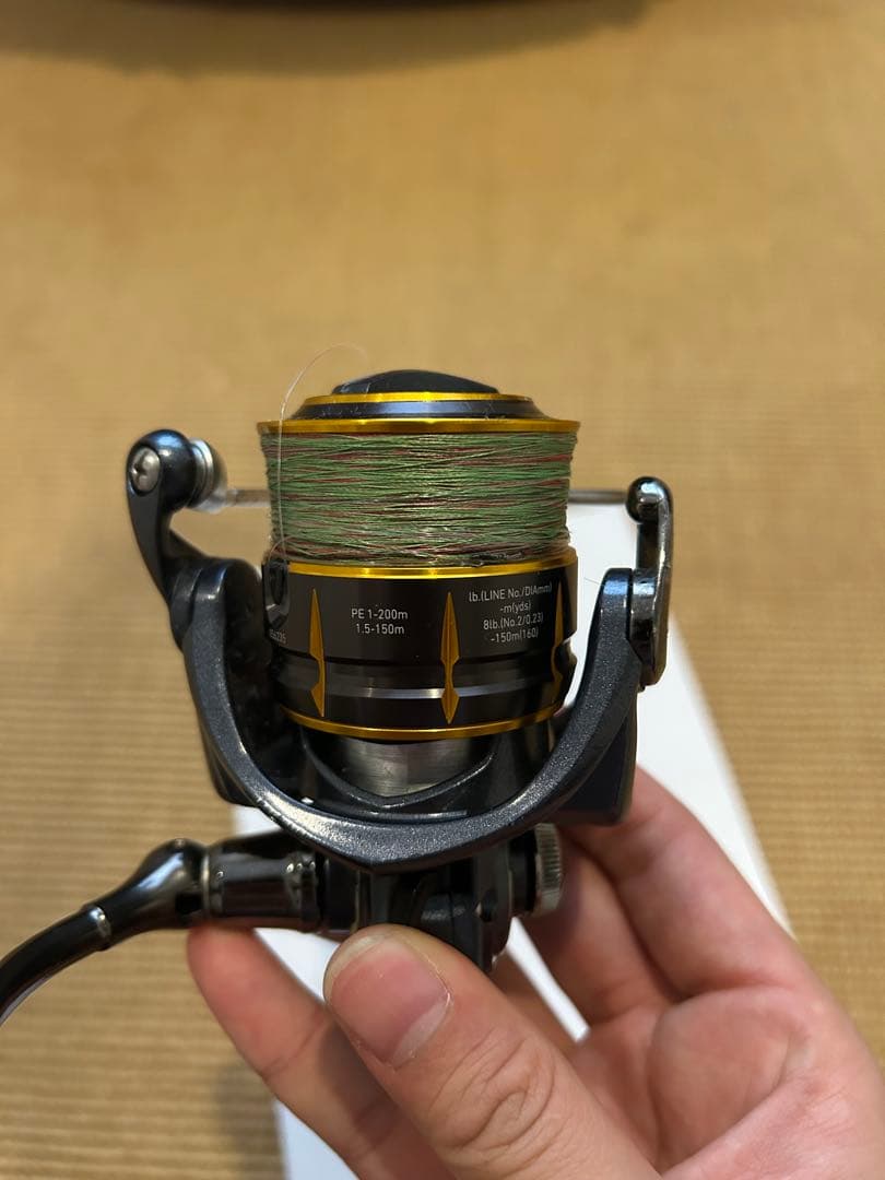 15FREAMS 2508 スピニングリール