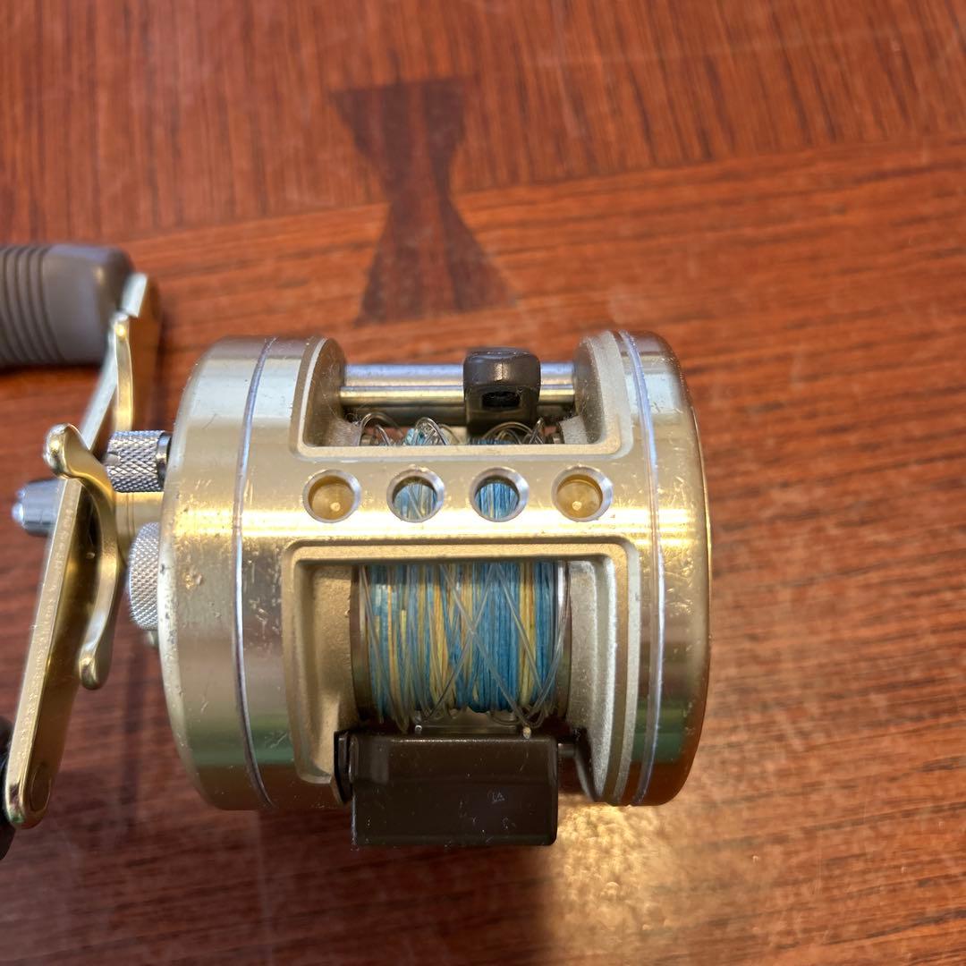 SHIMANO CALCUTTA 201XT ショートハンドル付き