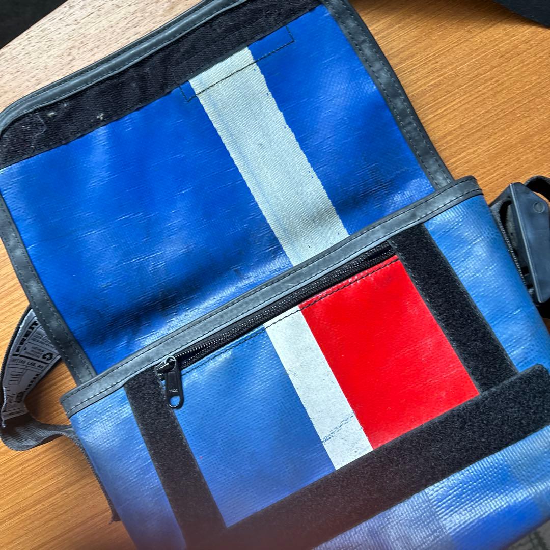 FREITAG メッセンジャーバッグ 赤・青・白