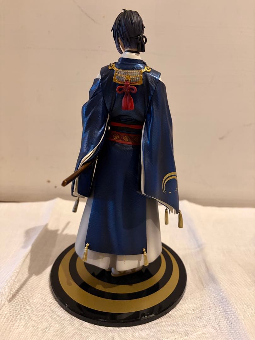 刀剣乱舞　三日月宗近　フィギュア