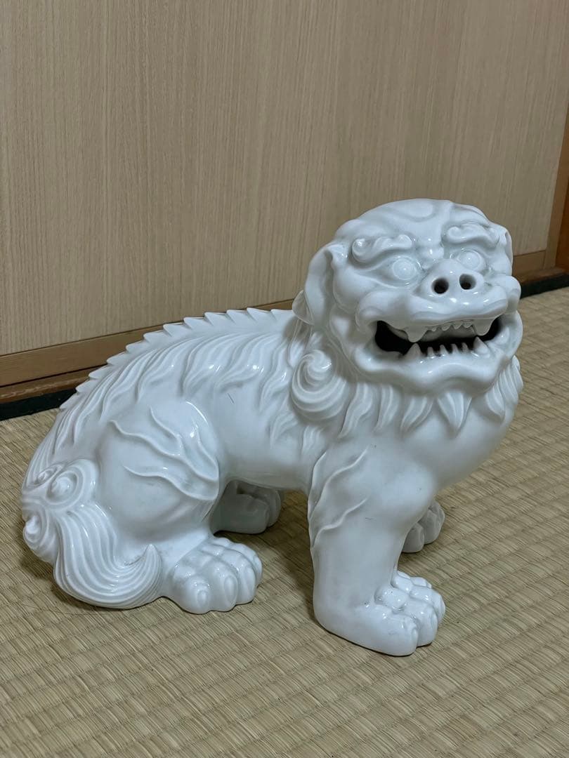 希少作 名工【市川光春 作】鍋島焼 白磁獅子置物在銘印有