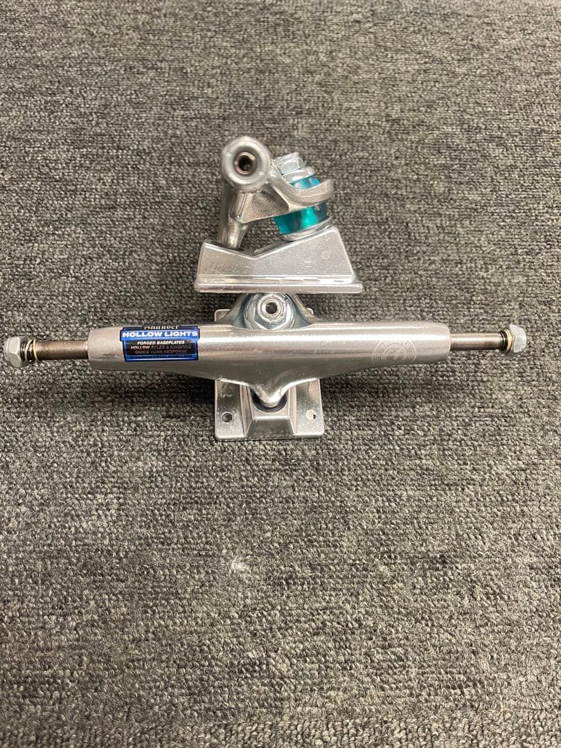 THUNDER TRUCKS HOLLOW LIGHTS II 149 新品！