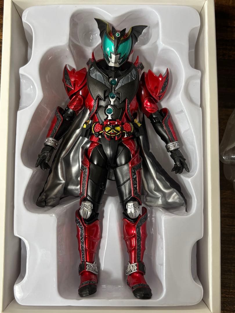 SHFiguarts仮面ライダーダークキバ