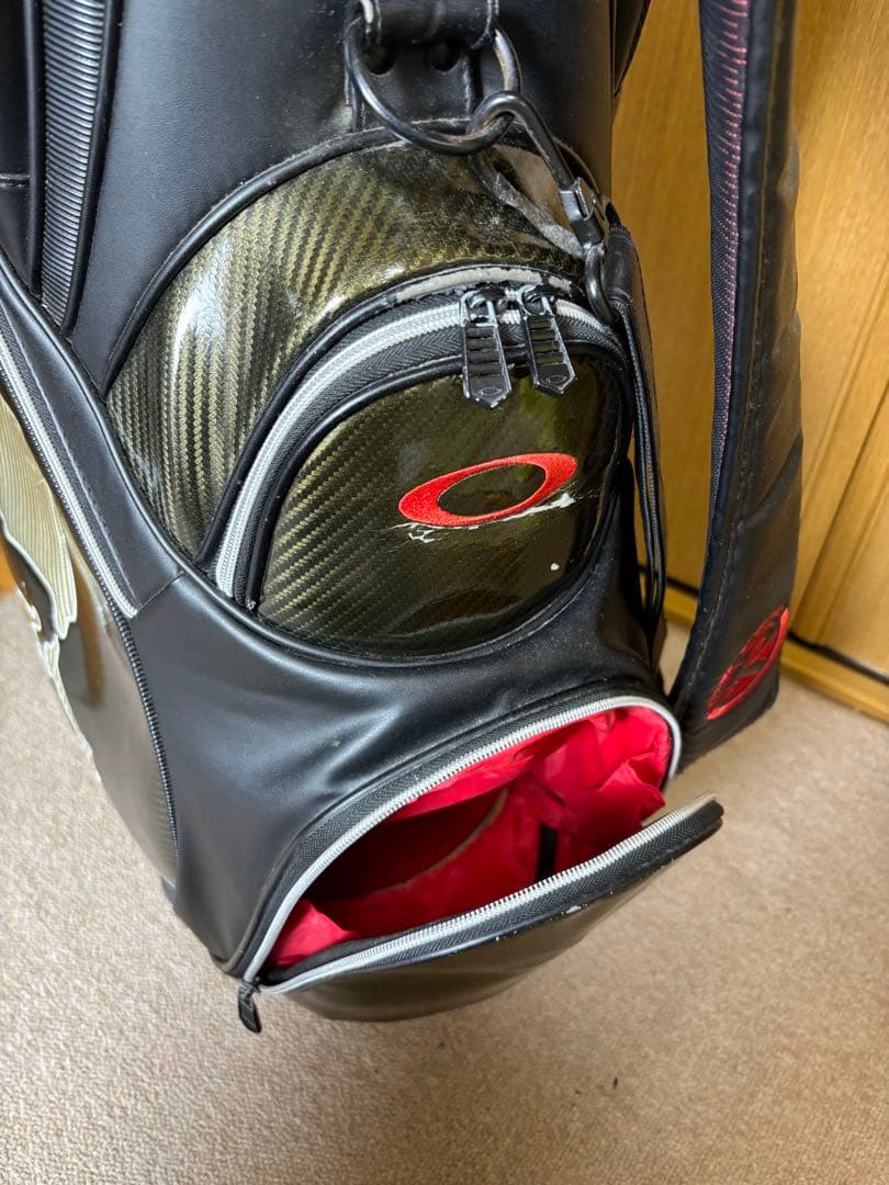 オークリー OAKLEY　キャディバッグ９.5型（ブラックレッド）