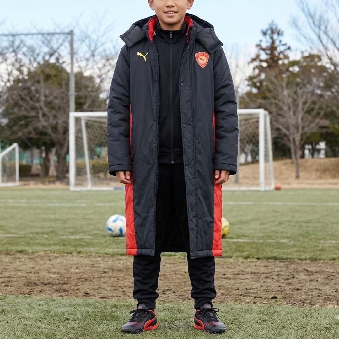 G9675*プーマ☆中綿☆ベンチコート☆150☆ブラック☆黒赤☆キッズ☆サッカー