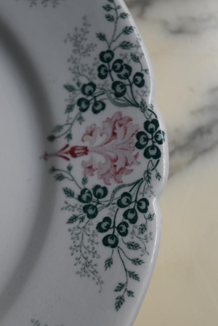 美品リュネヴィル　 クローバーと桃のお花の平皿　フランスアンティーク
