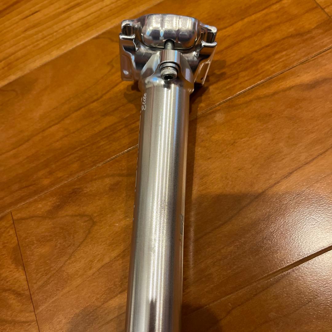 THOMSON シートポスト 27.2 x 250 セットバック シルバー