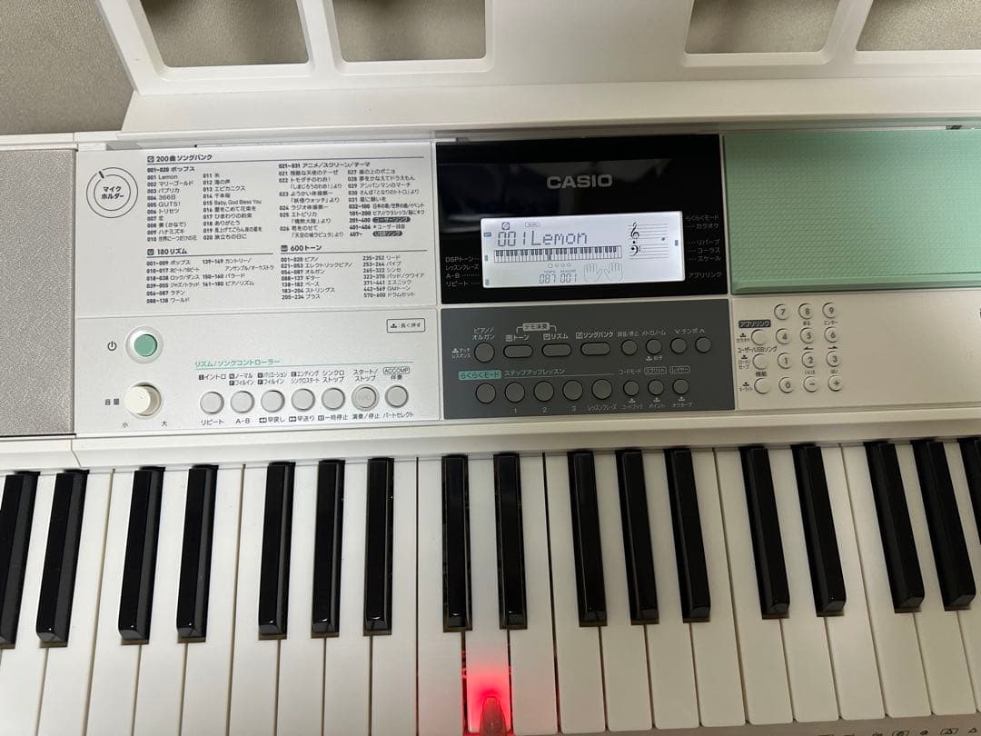 電子ピアノ　CASIO LK-512 脚付き　マイク付き