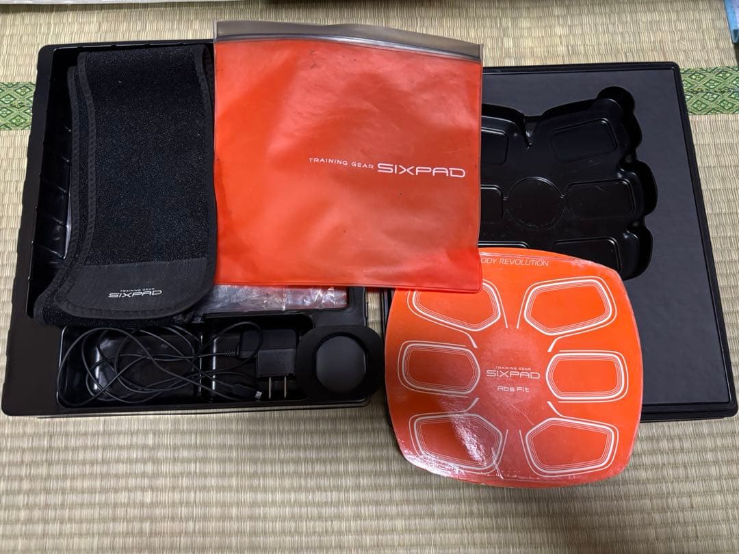 【GW限定SALE】 ジェルパッド付　SIXPAD アブズフィット2