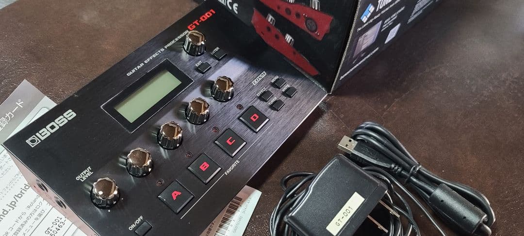 BOSS GT-001ギターマルチ オーディオインターフェース ファンタム電源