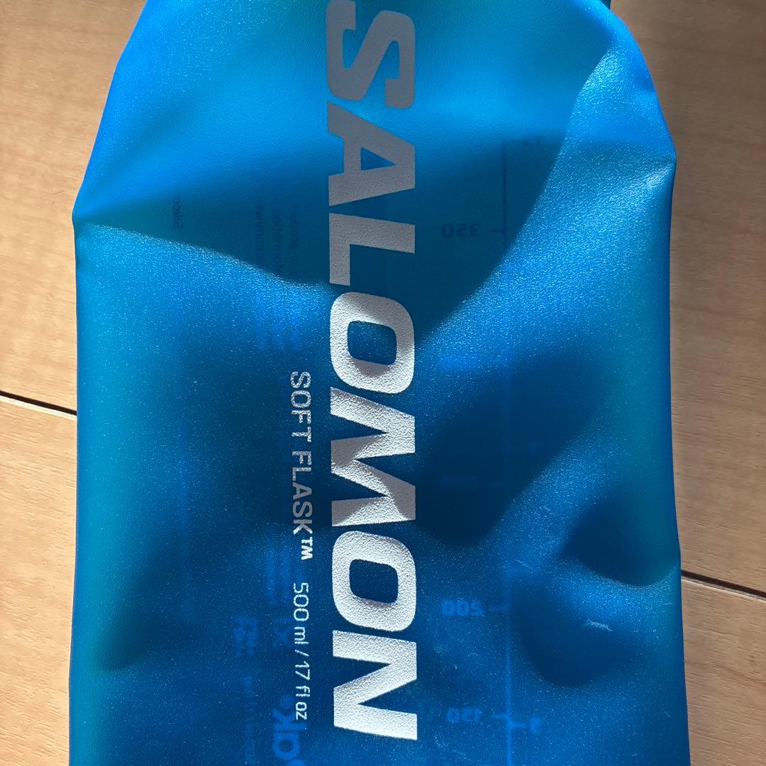SALOMON ACTIVE SKIN 8 ブラック　SOFTFLASK 2本