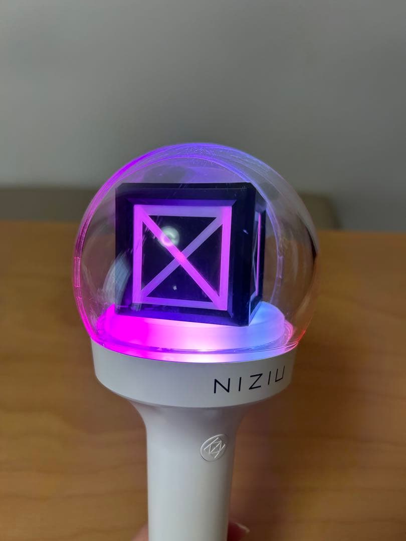 ＊wyshi＊ NiziU 公式ペンライト