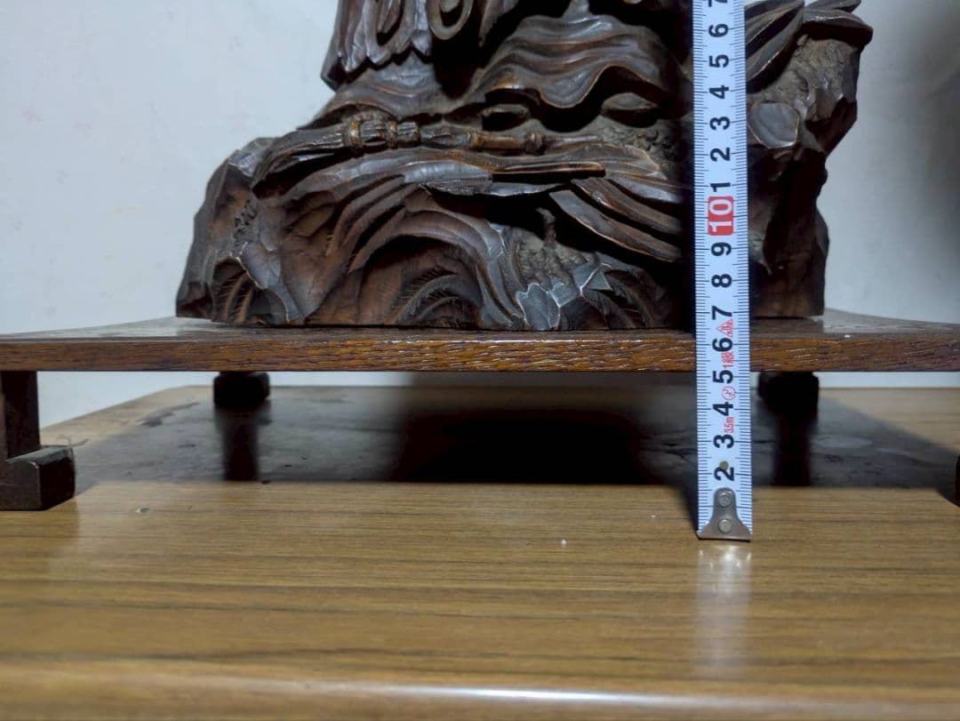 木製二人彫刻置物 スタンド付き 約30cm