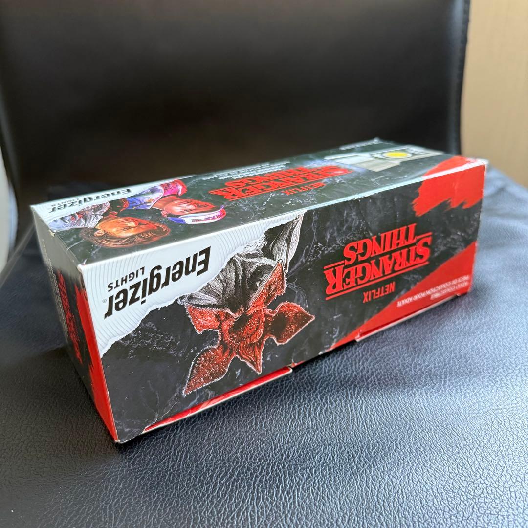 ストレンジャーシングス 懐中電灯