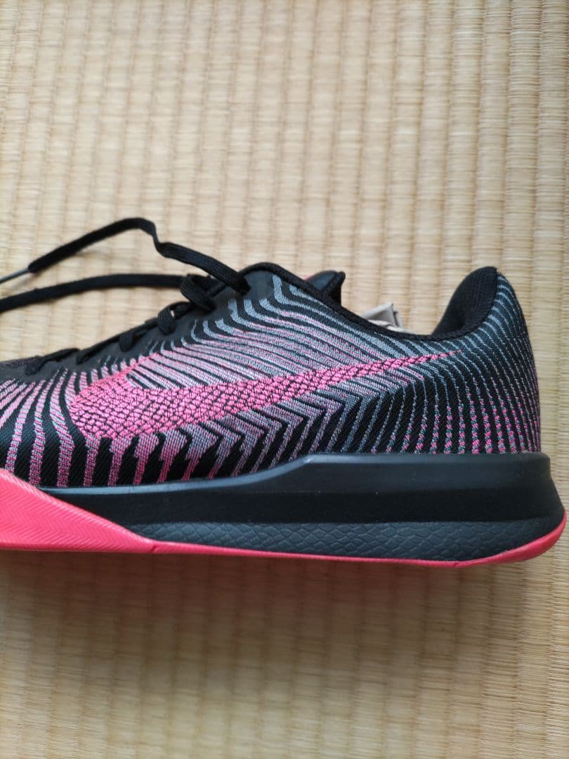 ［29.5］Nike KB Mentality2 ブラック/ピンク