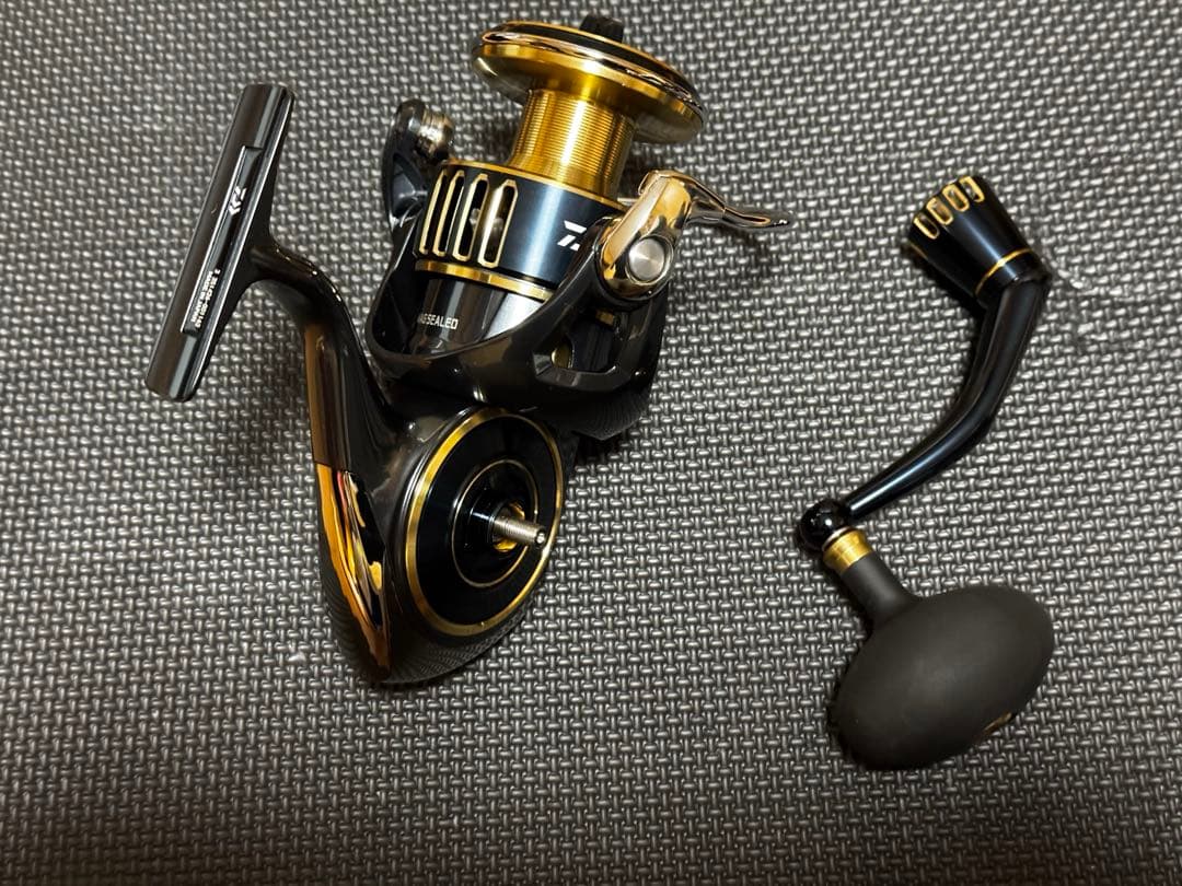 ダイワ スピニングリール 25 ソルティガ 8000-H
