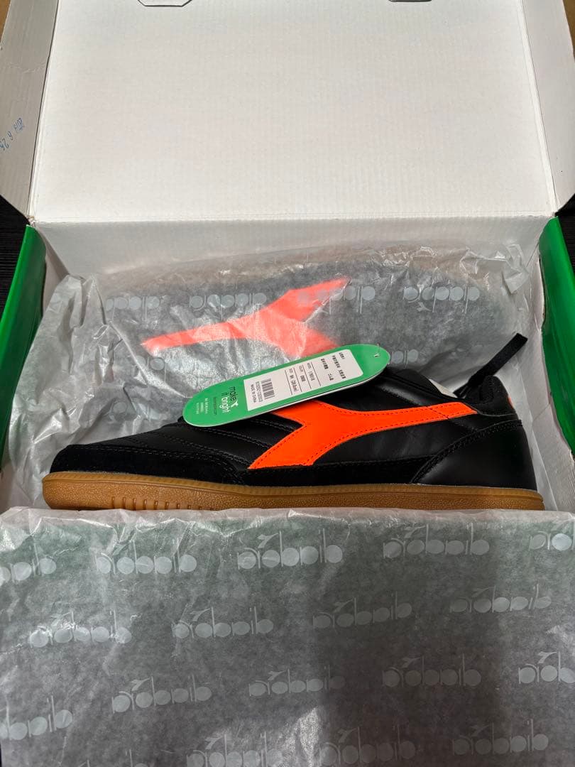 シューズ diadora GOLD INDOOR FLUO 28.0