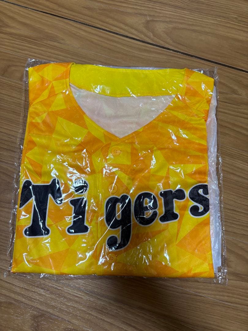 鳥谷敬　阪神タイガース ユニフォーム 2000本安打記念　Tシャツ　タオル