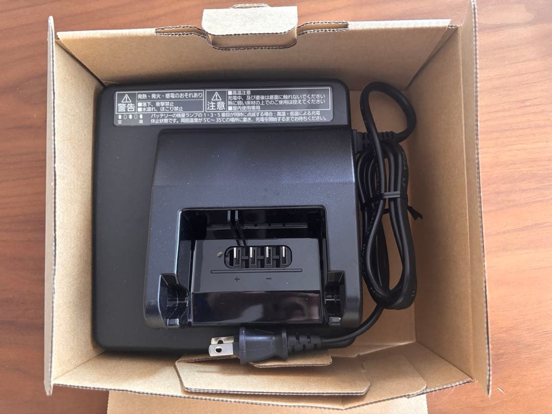 【未使用】Panasonic バッテリー充電器 NKJ0752