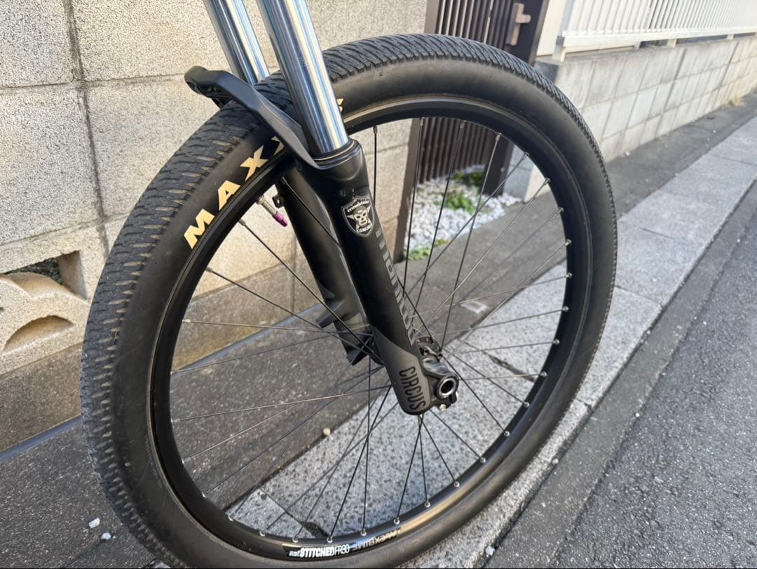 CANYON STITCHED360° BMX ダートジャンプ仕様