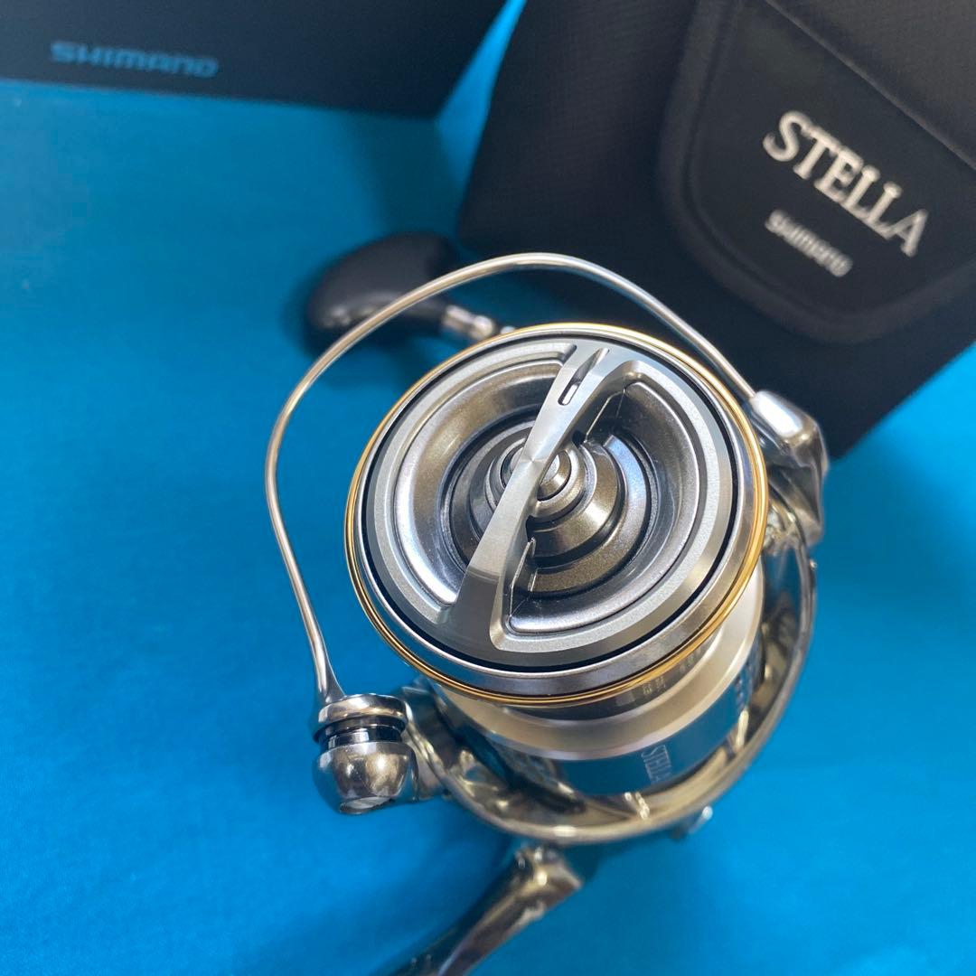 【極美品】シマノSHIMANO 18ステラC3000MHG
