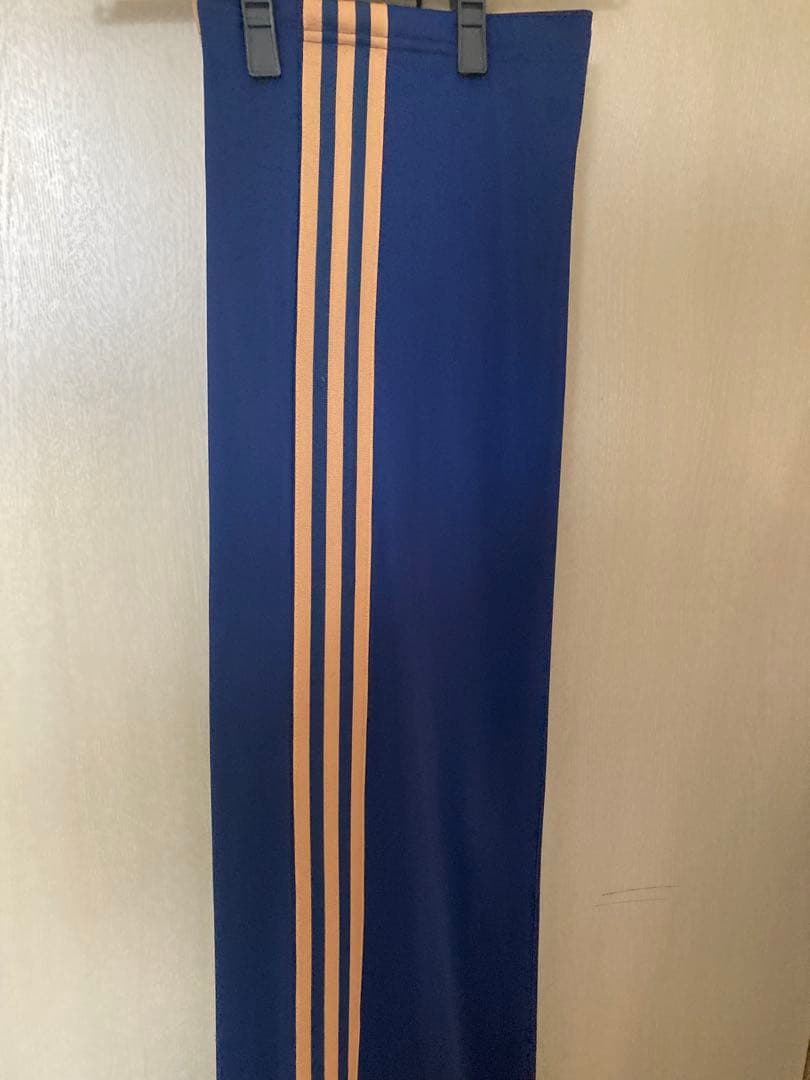 昨年購入adidas ネイビー ストライプ トラックパンツサイズL