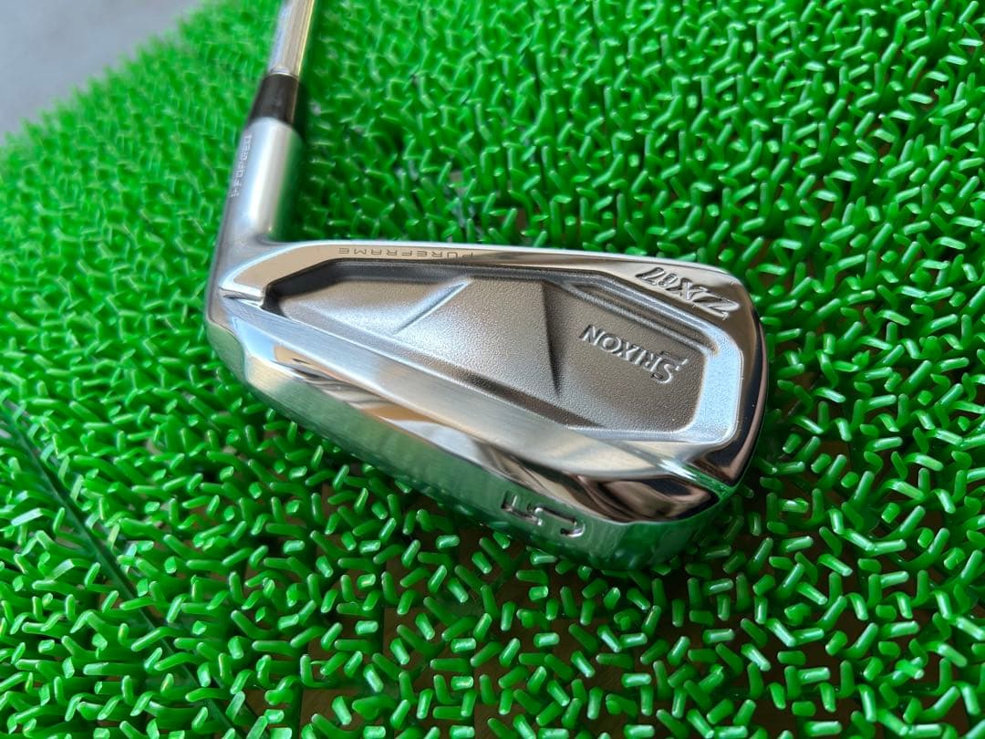 美品即発送zxi7 アイアン 6本 メーカーカスタム 5番〜P ロゴカラー無し