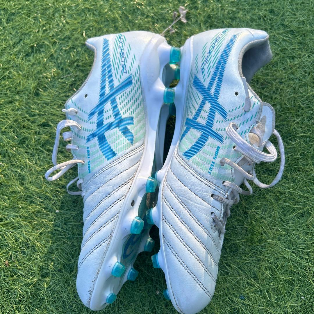 DS LIGHT X-FLY PRO 2 サッカースパイク