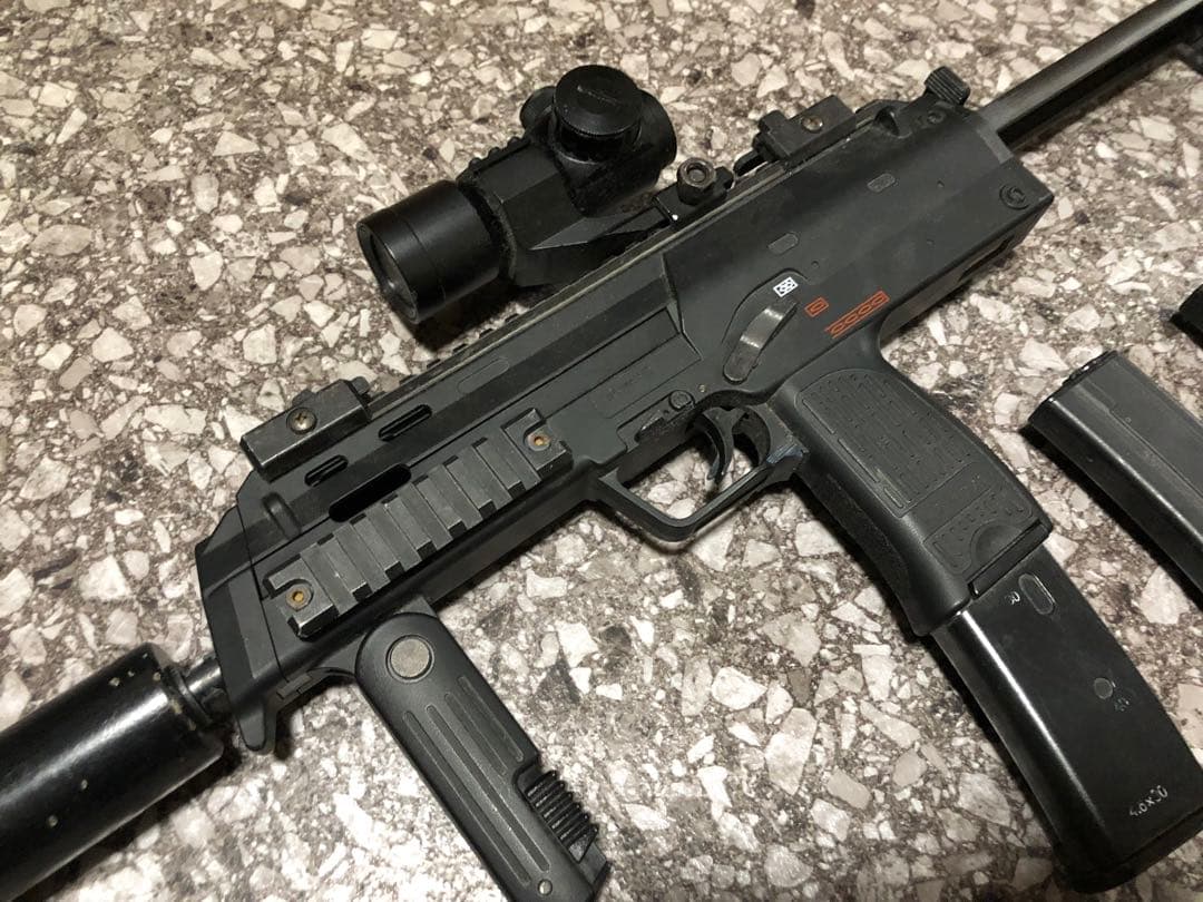 東京マルイ　MP7電動ガン　予備フレーム付き