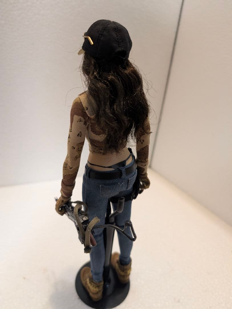 PISSE'S LUCY 1/6スケールフィギュア