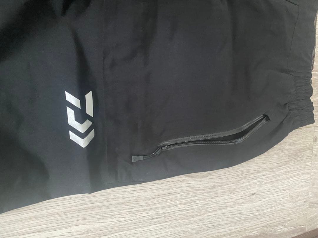 中古　試着のみ　Daiwa GORE-TEX レインウェア Lサイズ　上下セット