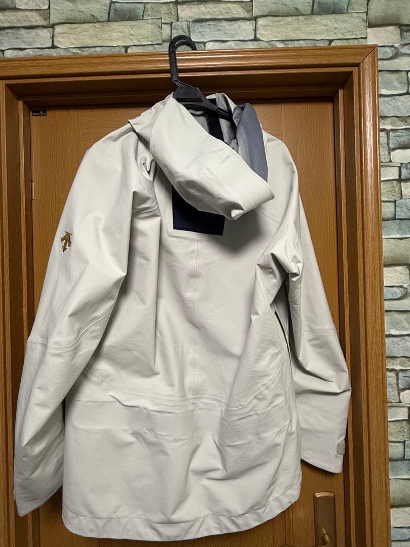 DESCENTE スキーウェア上下Oサイズ　春スキーにもぴったり！