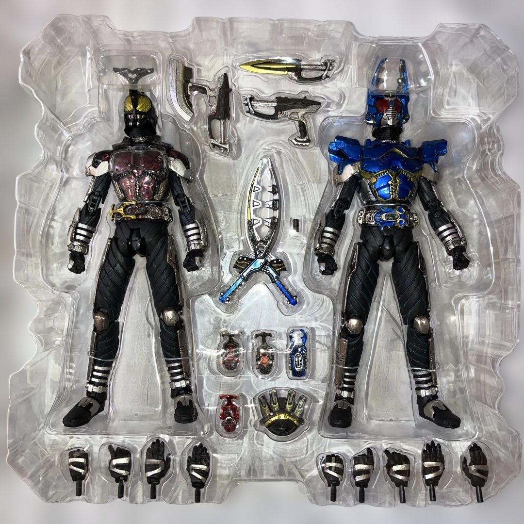 バンダイ　S. I. C Vol. 53 ダークカブト & ガタック 開封品