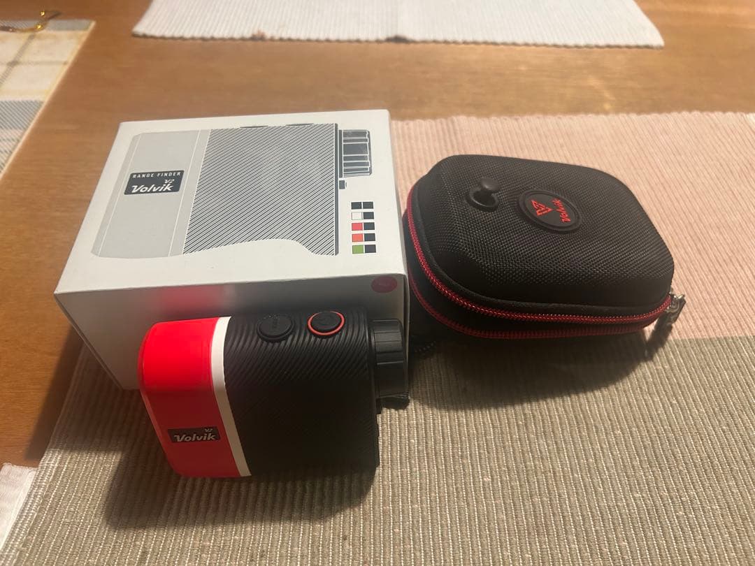 Volvik ゴルフ用距離計 赤黒