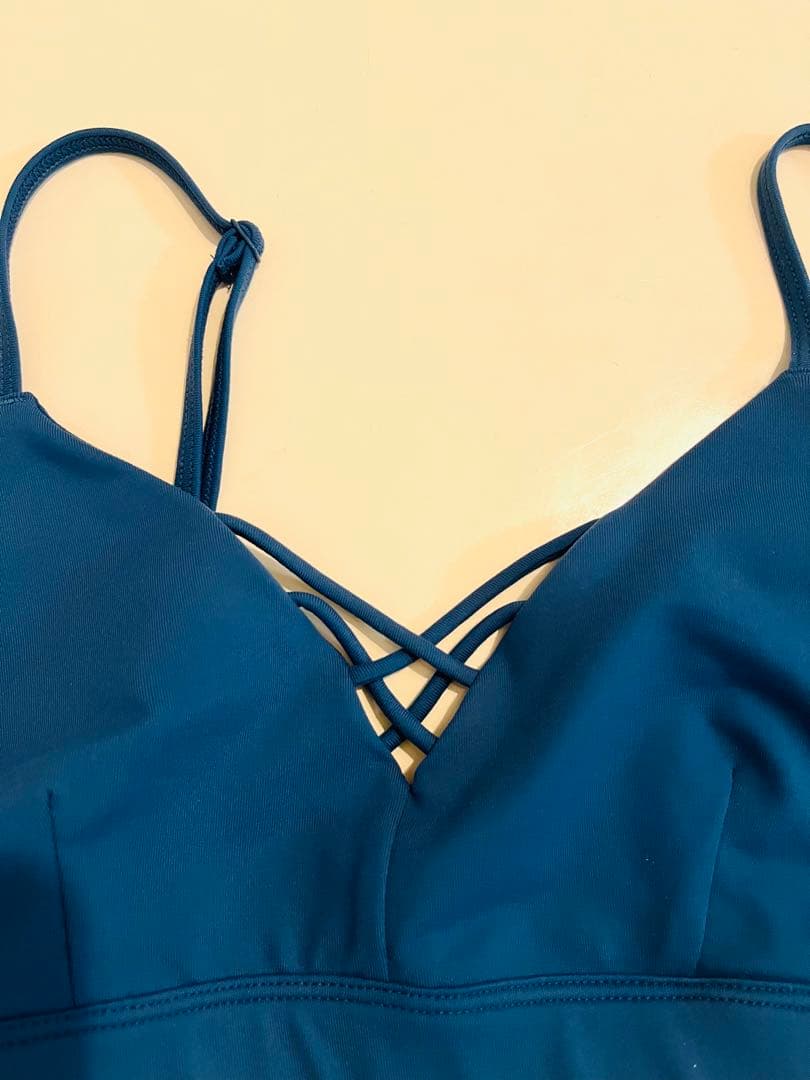【新品】alo yoga ブラトップ ブルー Mサイズ ブラ 試着のみ