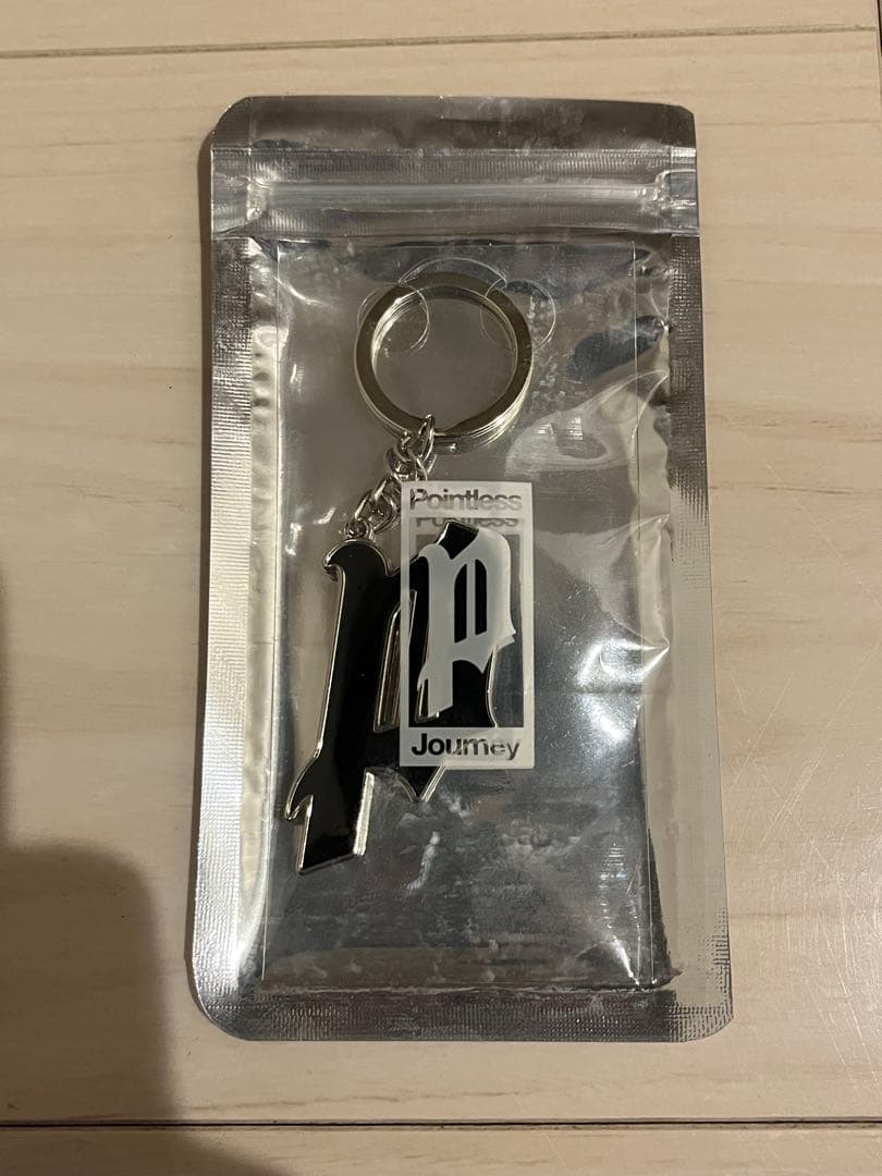 ミュージシャン POINTLESS JOURNEY LOGO KEY CHAIN Black
