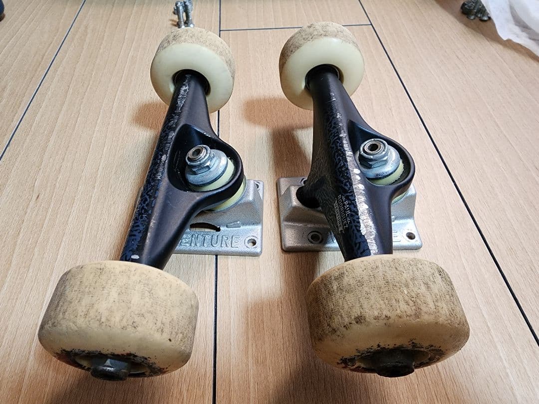 V-HOLLOWS P-ROD PREMIUM+ウィール,ベアリング付き