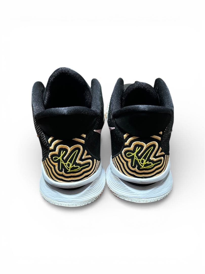 Kyrie 7ハイカットシューズ ブラック　箱あり