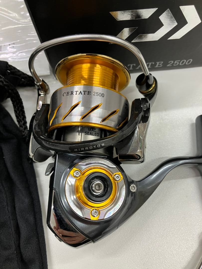 【13セルテート2500　リール】ダイワ　スピニングリール