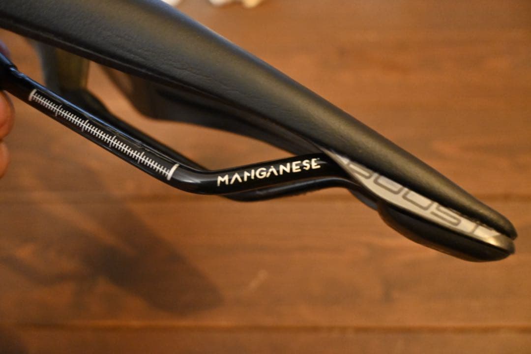 Selle Italia SP-01 BOOST TM SUPERFLOWサドル