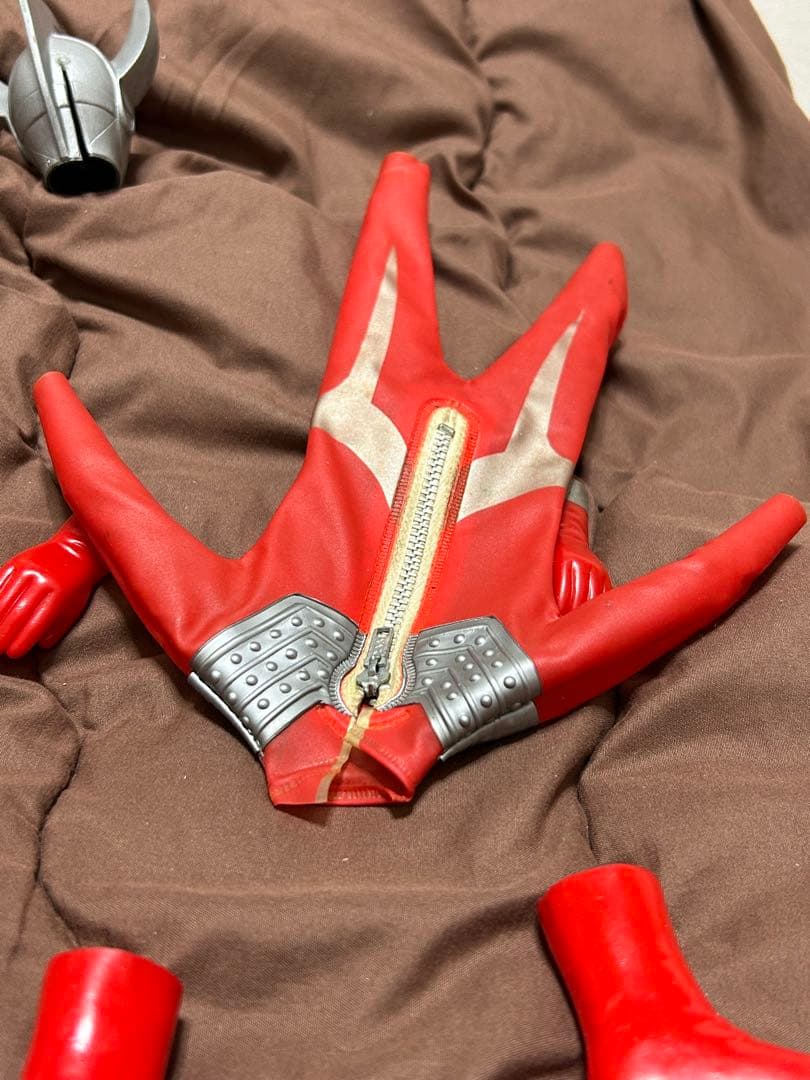 変身サイボーグ　ウルトラマンタロウ