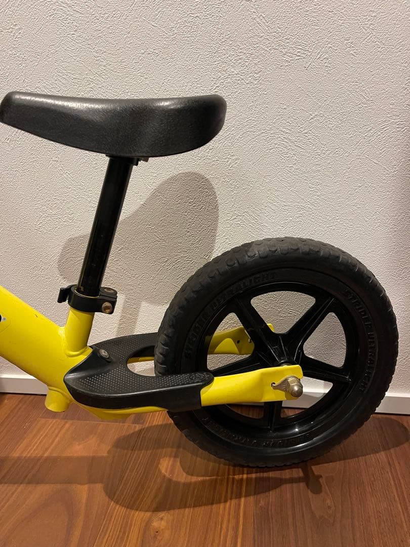 STRIDER ストライダー スポーツモデル 12インチ　イエロー　日本正規品