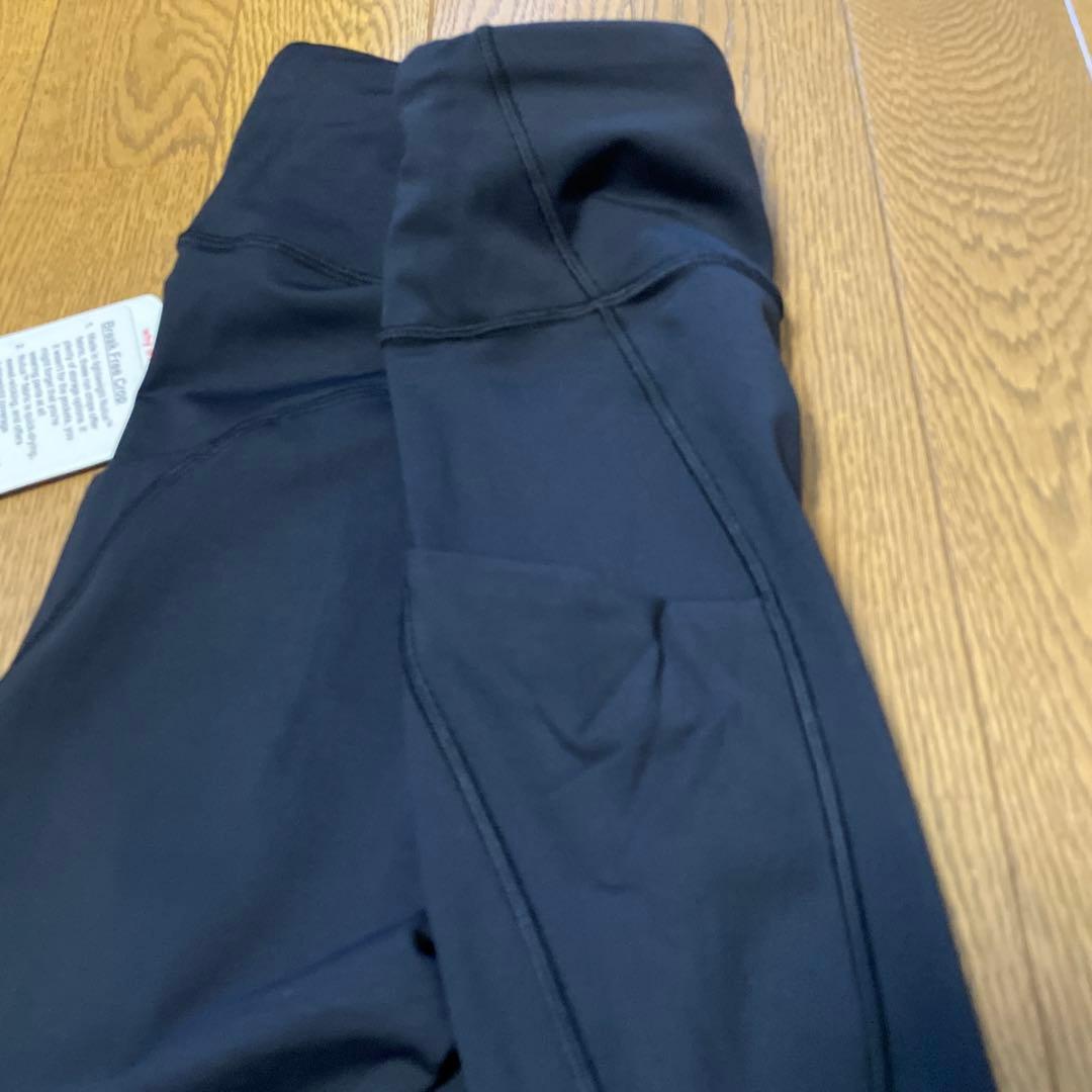 ルルレモンブラックレギンス ポケット付き