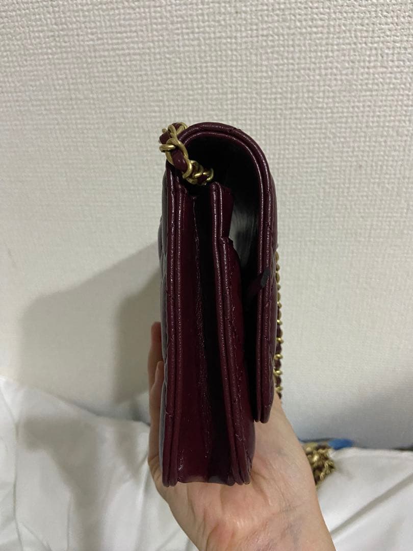 CHANELノベルティ バーガンディ レザー クラッチバッグ