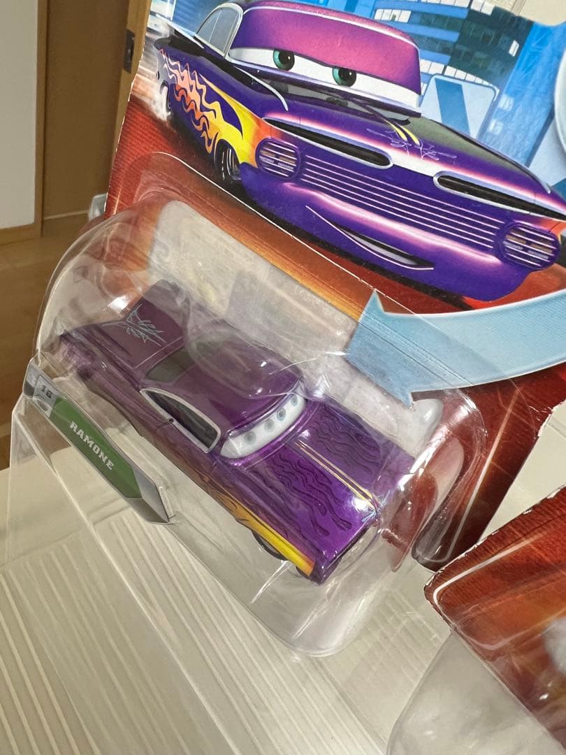 カーズ、マテル、BERT、マッティ、マックィーン、ラモーン、メーターアイチェンジ