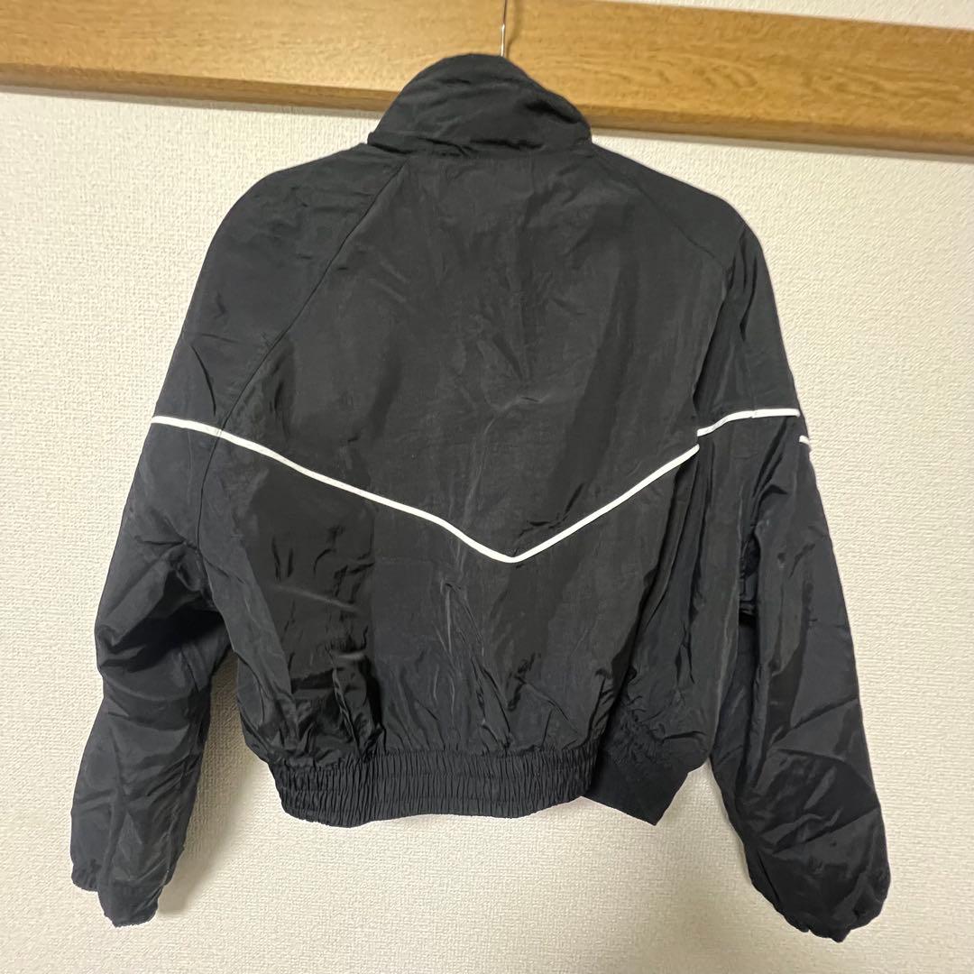 ナイキ スポーツウェア ウィンドランナー　NIKE