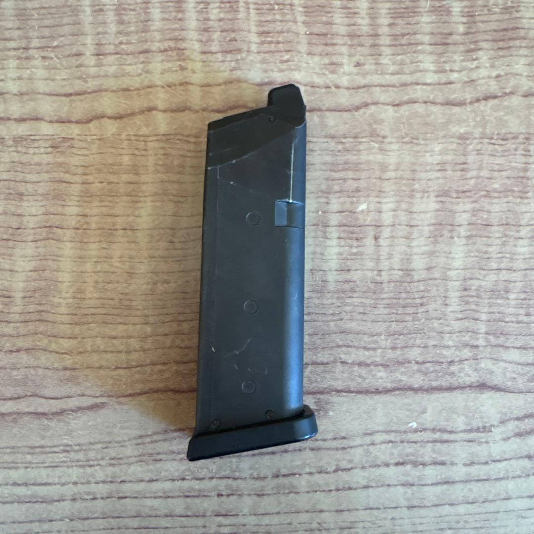 東京マルイ GLOCK19 Gen.4 スペアマガジンガン＆ガンホルダー付き